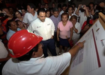 Cumplimos con obras de pavimentación en las supermanzanas 516 y 520: Roberto Borge