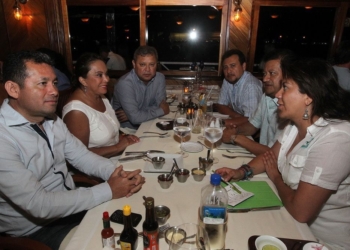 Reunion Elba Esther Gordillo con el PANAL en Quintana Roo