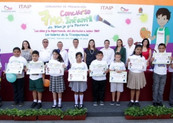 Premia Mariana Zorrilla de Borge a los ganadores del concurso “los niños y la importancia del derecho a saber”