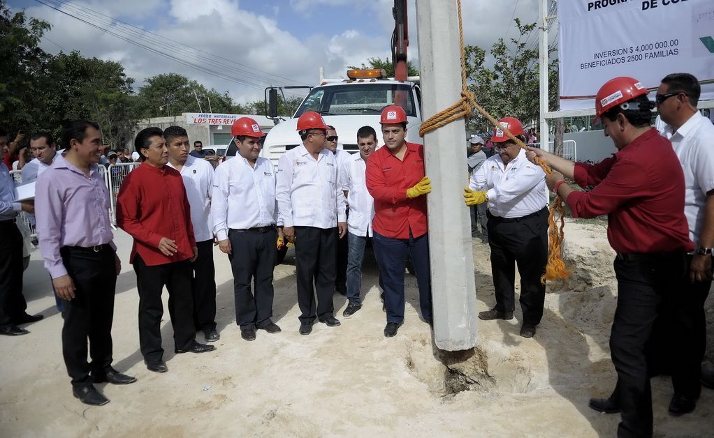 Pone en marcha el gobernador obras en colonias no regularizadas de Cancún