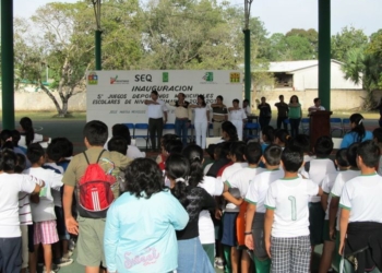 Se inaugura juegos escolares
