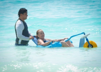 DIF Solidaridad equipa a personal de playa inclusiva