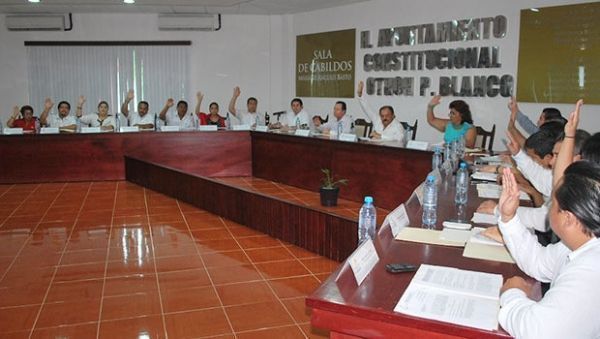 Regidores capitalinos arrollados por el peso político de Espinosa Abuxapqui