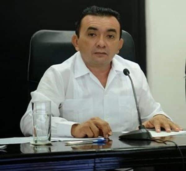 Diputado Juan Manuel herrera como buitre sobre caso Telmex