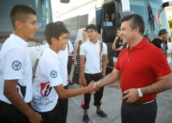 Mauricio Góngora trabaja a favor de la juventud
