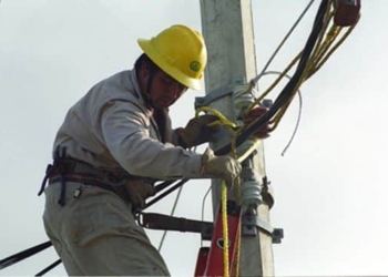 Suspensiones en la energía eléctrica colapsa las actividades en Chetumal