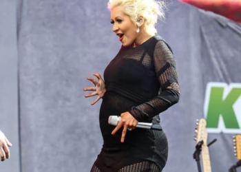 Christina Aguilera dio a luz a una niña