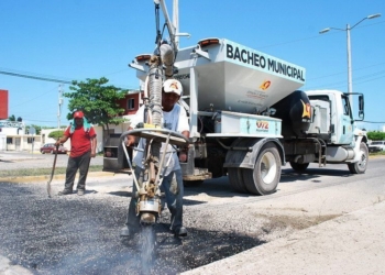 Más de 700 baches atendidos