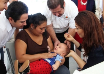 Voluntariado del Congreso lleva especialidades médicas a Isla Mujeres