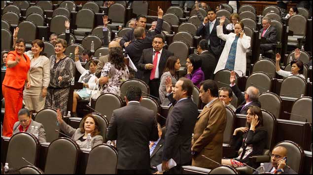 Diputados aprueban dictamen de la Ley de Ingresos del 2015