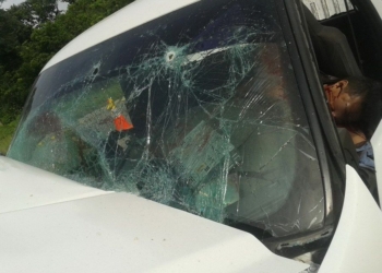 Balean a dos por 100 mil pesos en carretera Chetumal-Cancún. Uno muere durante el atraco
