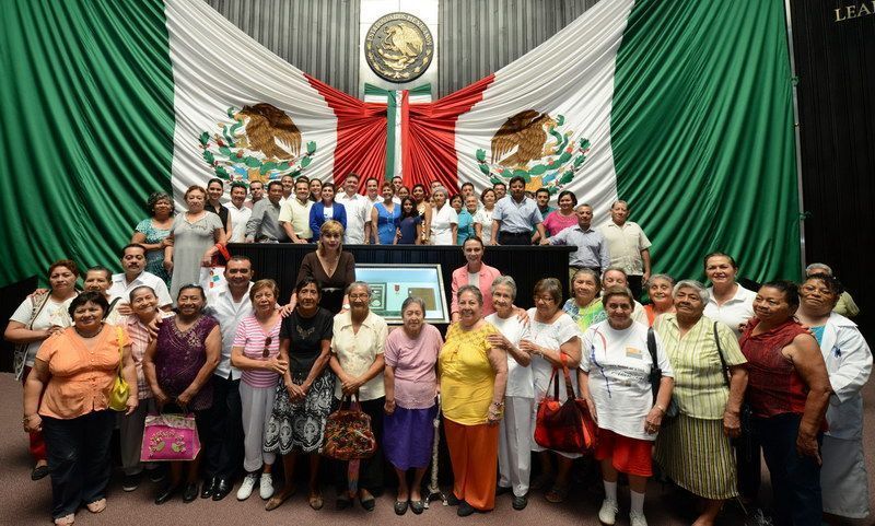Instauran la Medalla al Mérito “Doña Antonia Madrid Santín viuda de Villanueva”