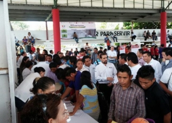 Excelente respuesta a la Micro-feria de Empleo 2014 en FCP