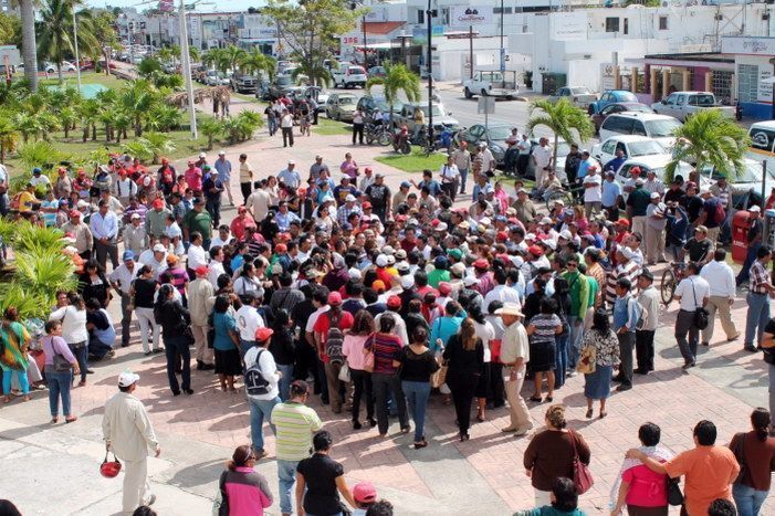 Colonos reclaman al municipio de OPB no colaborar para pavimentar calles