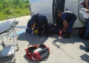 Muere reconocido galeno en accidente vehicular en tramo Buenavista-Bacalar
