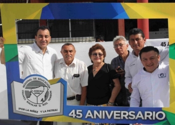 Celebran el 45 aniversario de la Normal de Bacalar