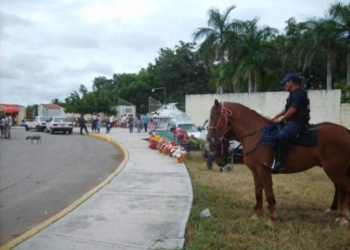 Transito garantizan seguridad en Panteones de Chetumal