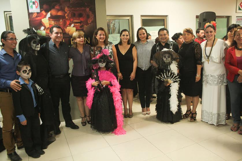 El PRI Recuerda A Sus Muertos, En El Tradicional Hanal Pixán