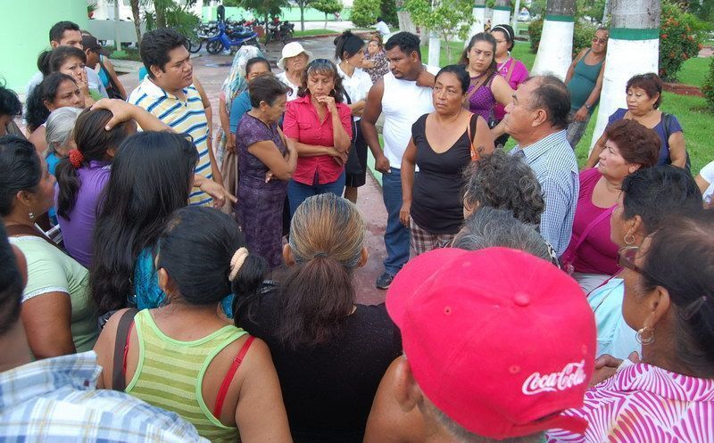Atiende Comuna a tianguistas de la Colonia Forjadores