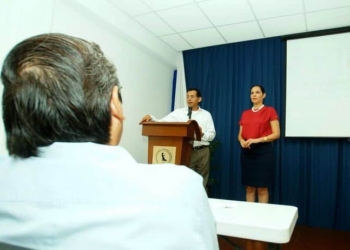 Enriquecen propuesta para fortalecer servicios médicos