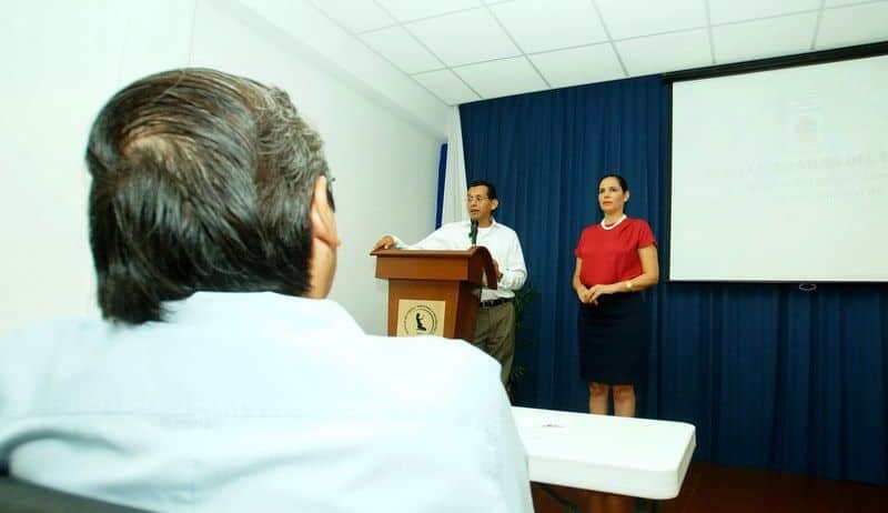 Enriquecen propuesta para fortalecer servicios médicos