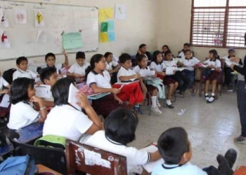 No Se Suspenden Las Clases En Quintana Roo: Mendicuti Loría