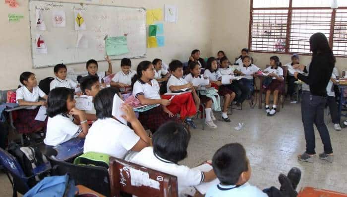 No Se Suspenden Las Clases En Quintana Roo: Mendicuti Loría