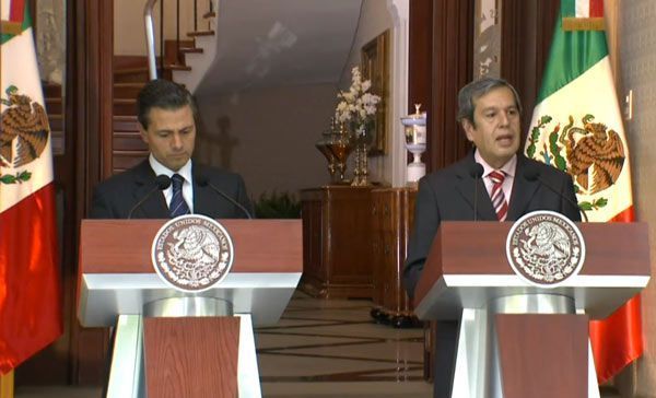 Peña instruye a gabinete apoyar a gobernador y reforzar búsqueda de los 43 de Ayotzinapa