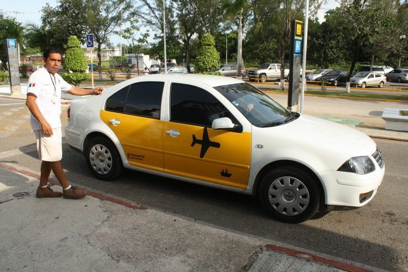 Renuncia personal de la empresa que presta servicio de transporte en aeropuerto de Chetumal