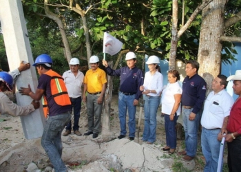 Ampliarán red eléctrica del poblado de Lázaro Cárdenas en Bacalar