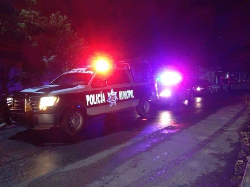 En sus narices se roban su moto