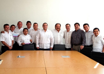 Asiste Mauricio Góngora a reunión de presidentes municipales y delegados federales