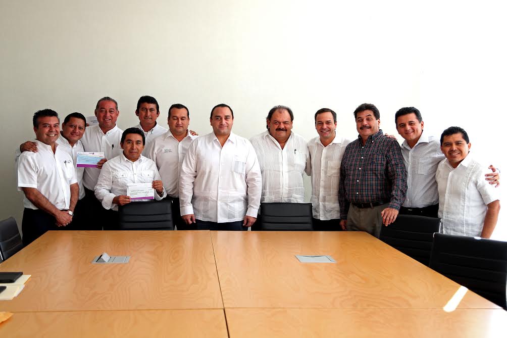 Asiste Mauricio Góngora a reunión de presidentes municipales y delegados federales