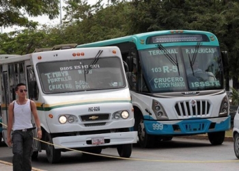 Concesionarios del transporte urbano de Cancún entregan su “Carta a Santa Claus”