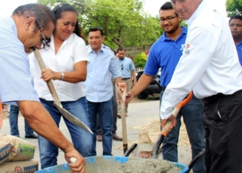 Programa social de baños beneficia a bacalarenses