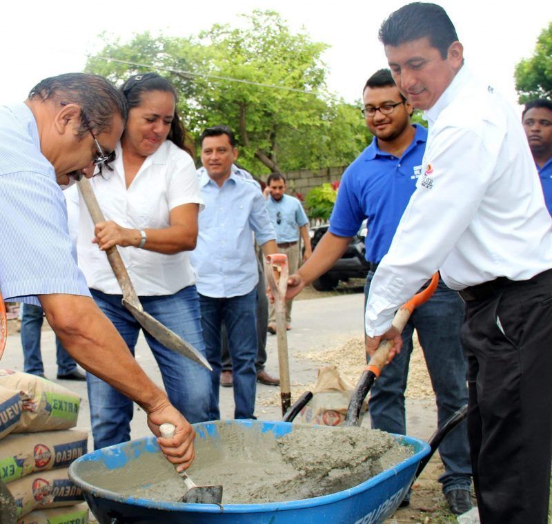 Programa social de baños beneficia a bacalarenses