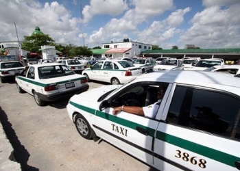 Cancún cerrará este año con aumento a tarifas de taxi
