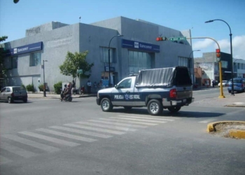 Ofrece Policía Municipal de OPB servicio gratuito de escolta para cuidar aguinaldos