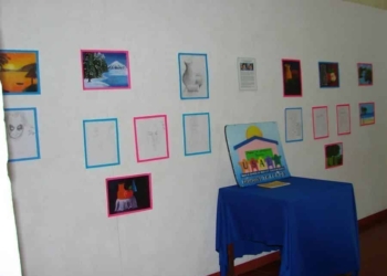 Montan en Casa de Cultura de FCP exposición de pintura de niño con discapacidad