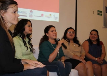 Rosa Adriana llama a las mujeres a aceptar el reto grande de trabajar por el bien común