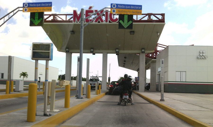 No mejoran las cosas en la aduana de Santa Elena a pesar de las promesas de Carlos Guzmán