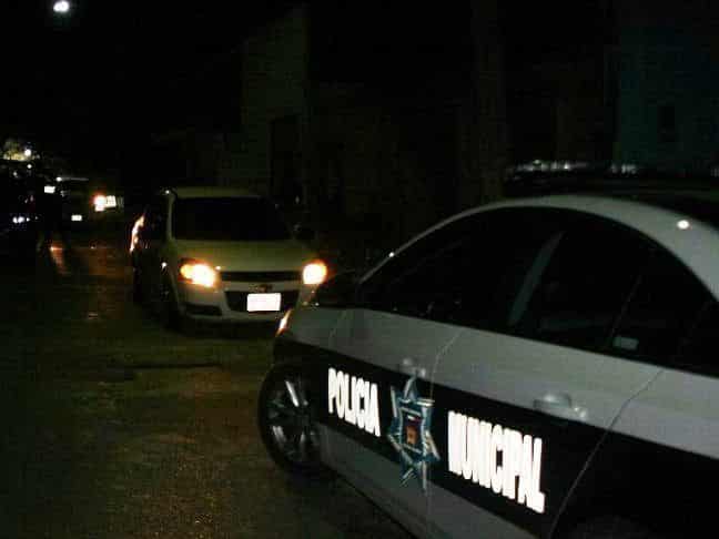 Le sale lo macho por traer una “pistolita”