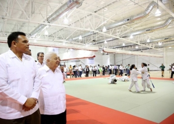 Entregan moderno Complejo Deportivo «Kukulcán»
