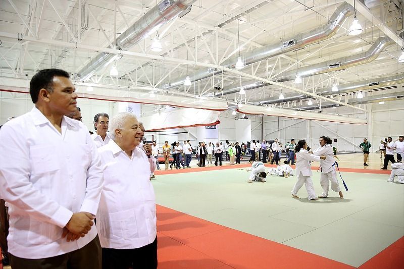 Entregan moderno Complejo Deportivo «Kukulcán»