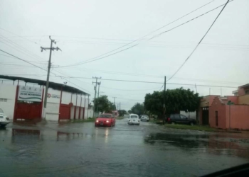 Intensas lluvias paralizan a la Capital de Quintana Roo
