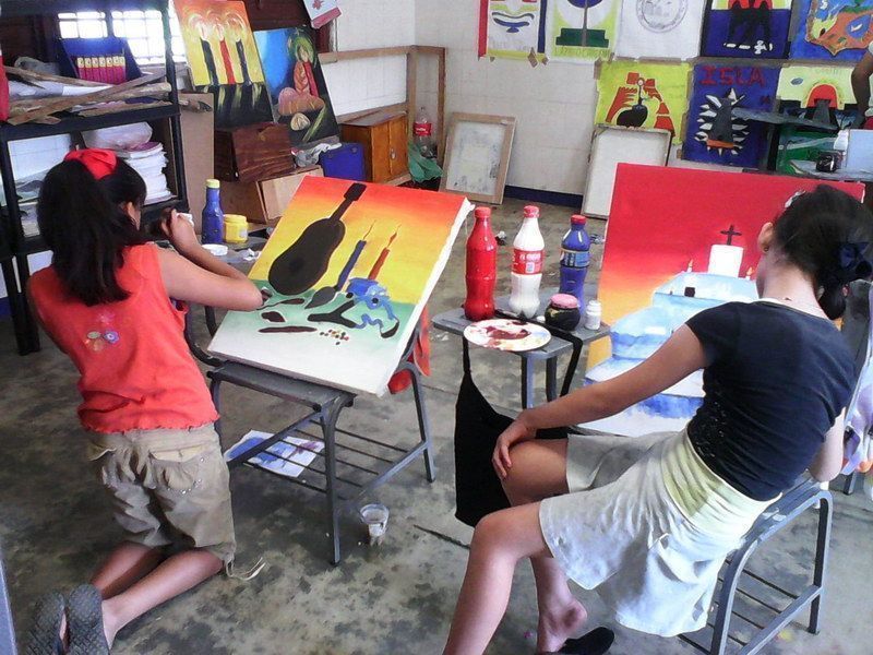 Maestro de artes plásticas pide más apoyo para juventud de Solferino