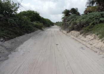 Habitantes de Punta Herrero piden reparación del camino de acceso