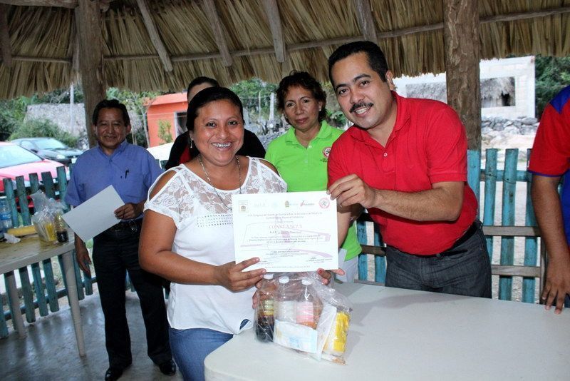 Diputado Chacón Arcos sigue haciendo campaña proselitista en FCP