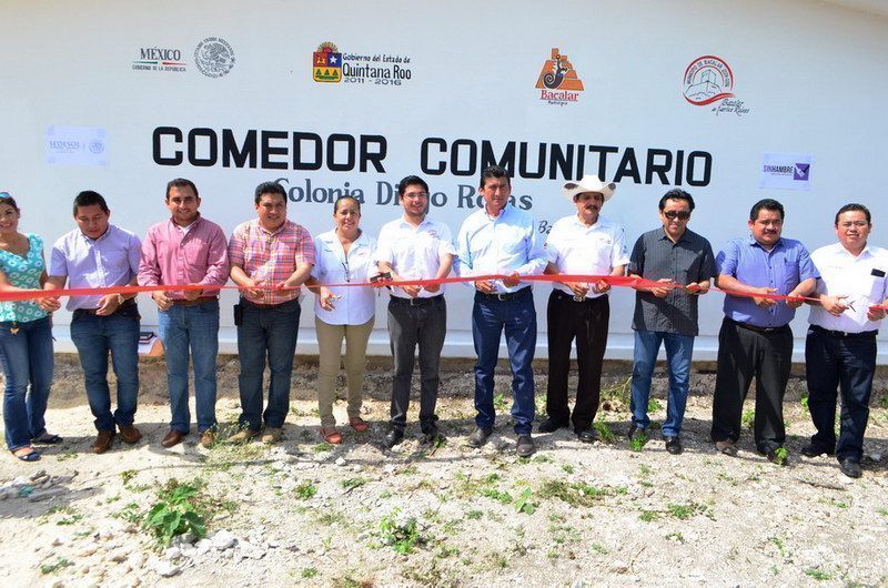 Inaugura José Alfredo Contreras comedores comunitarios en Bacalar