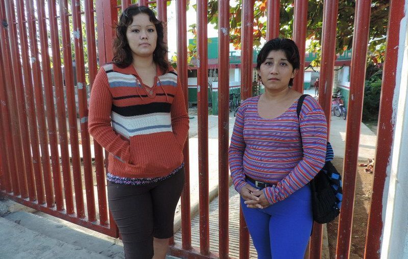 Padres de familia piden dar marcha atrás a cambio de huso horario